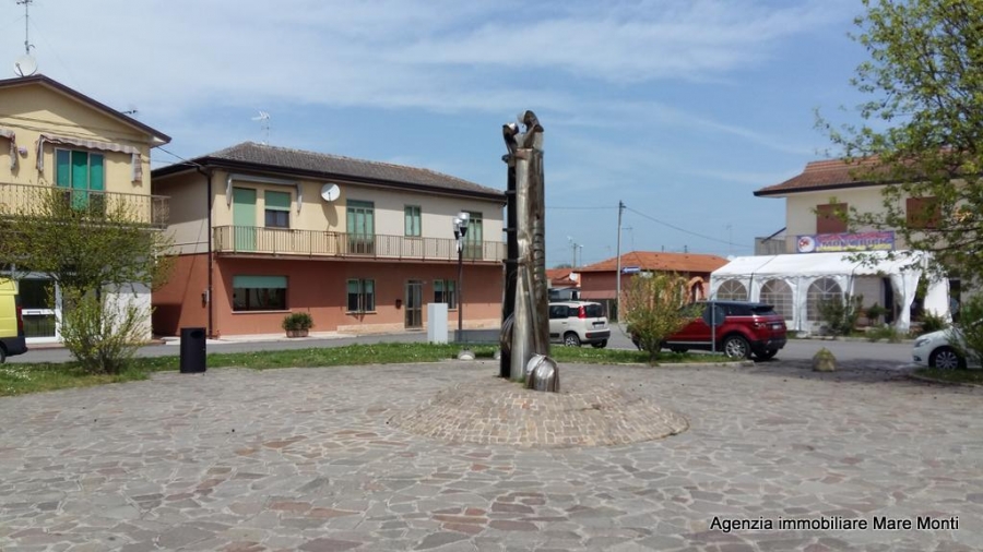 *LA CASARA* LOCALITY SCARDOVARI  